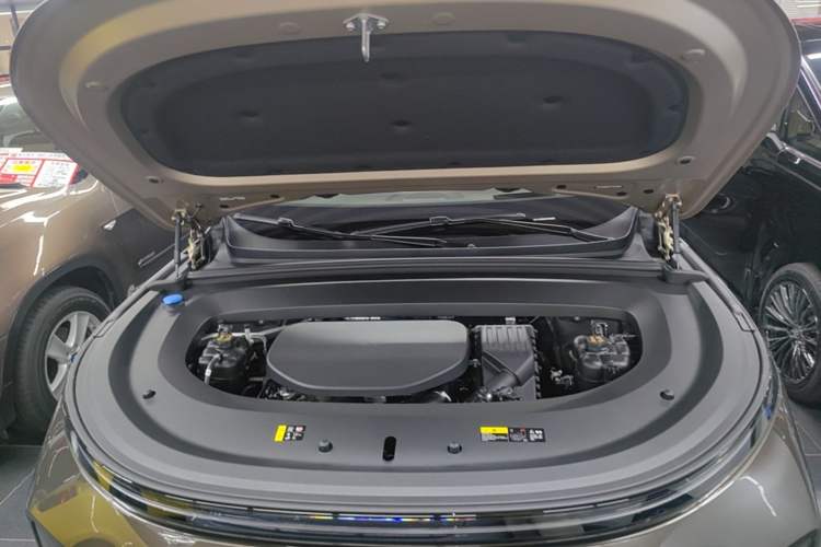 Used Li Auto L9 2026 Model Livis Engine Bay