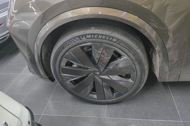 Used Li Auto L9 2026 Model Livis Exterior 4
