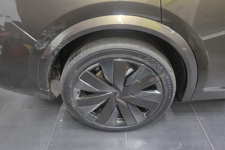 Used Li Auto L9 2026 Model Livis Exterior 5
