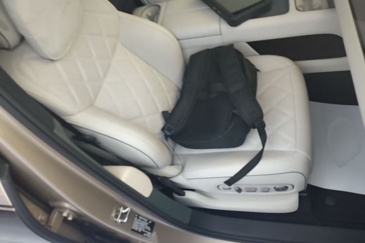 Used Li Auto L9 2026 Model Livis Right Front Seat