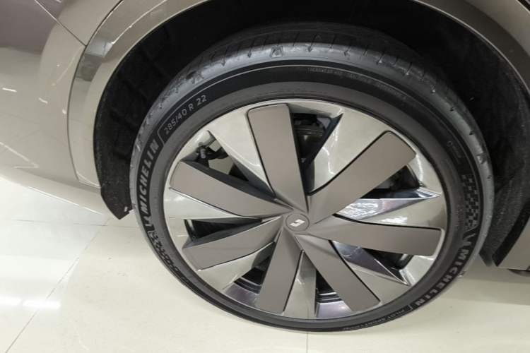 Used Li Auto L9 2026 Model Livis Right Rear Wheel Hub