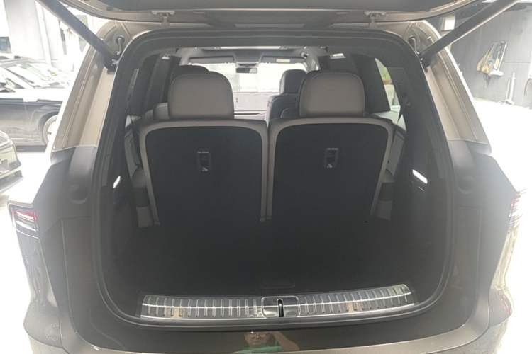 Used Li Auto L9 2026 Model Livis Trunk