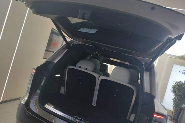 Used Li Auto L9 2026 Model Livis Trunk