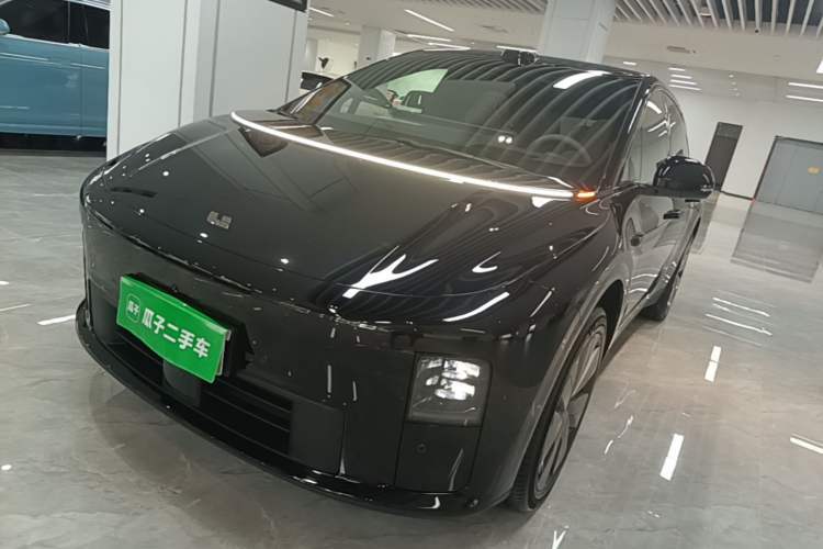 Used Li Auto i6 2025 Model Two-Wheel-Drive Standard Type Guazi used car, China used car export, Used car for sale, Used cars, Cheapest cars for sale