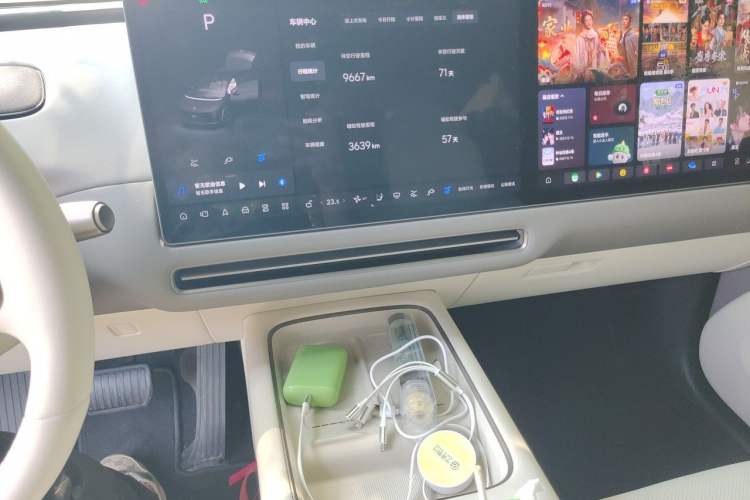 Used Li Auto i6 2025 Model Two-Wheel-Drive Standard Type Audio And AC Panel