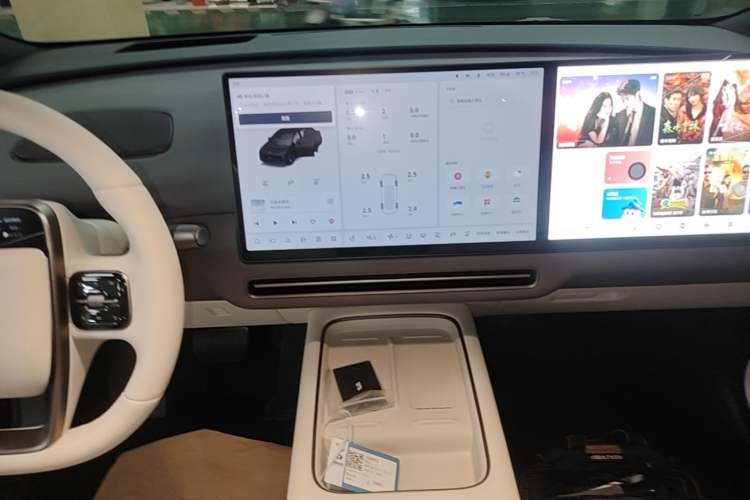 Used Li Auto i6 2025 Model Four-Wheel-Drive Standard Type Audio And AC Panel