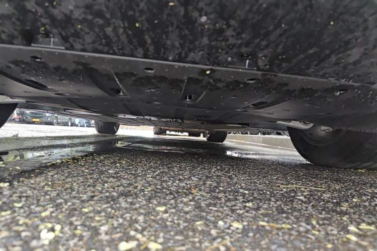 Used Li Auto i6 2025 Model Two-Wheel-Drive Standard Type Chassis Front
