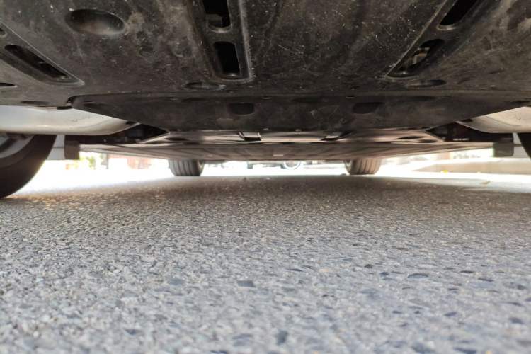 Used Li Auto i6 2025 Model Four-Wheel-Drive Standard Type Chassis Front Left