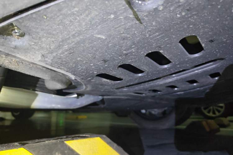 Used Li Auto i6 2025 Model Four-Wheel-Drive Standard Type Chassis Front