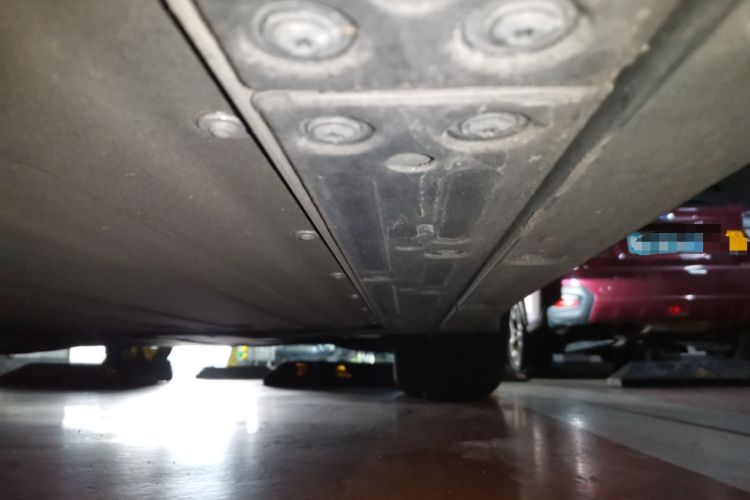 Used Li Auto i6 2025 Model Two-Wheel-Drive Standard Type Chassis Front Right