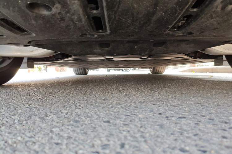 Used Li Auto i6 2025 Model Four-Wheel-Drive Standard Type Chassis Rear