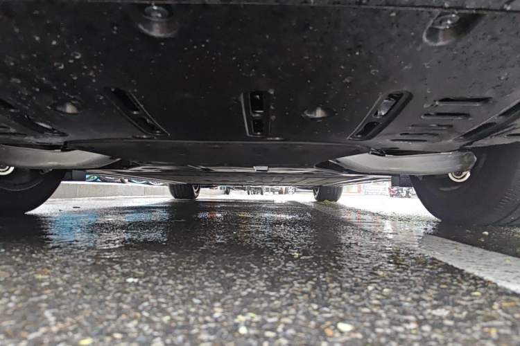 Used Li Auto i6 2025 Model Two-Wheel-Drive Standard Type Chassis Rear