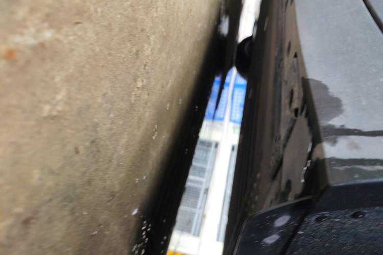 Used Li Auto i6 2025 Model Two-Wheel-Drive Standard Type Chassis Rear Left