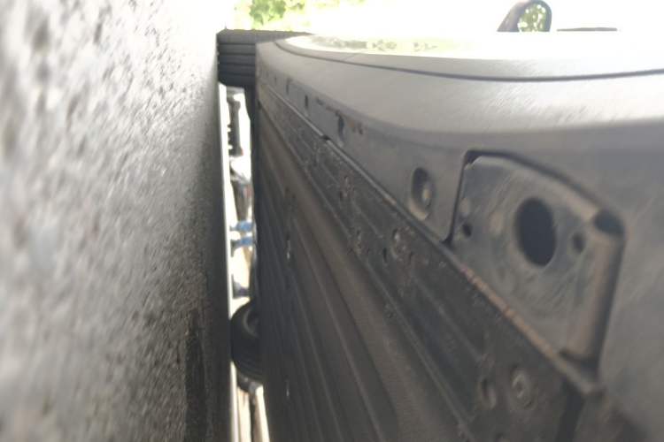 Used Li Auto i6 2025 Model Four-Wheel-Drive Standard Type Chassis Rear Left