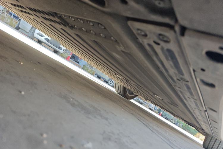 Used Li Auto i6 2025 Model Four-Wheel-Drive Standard Type Chassis Rear Right