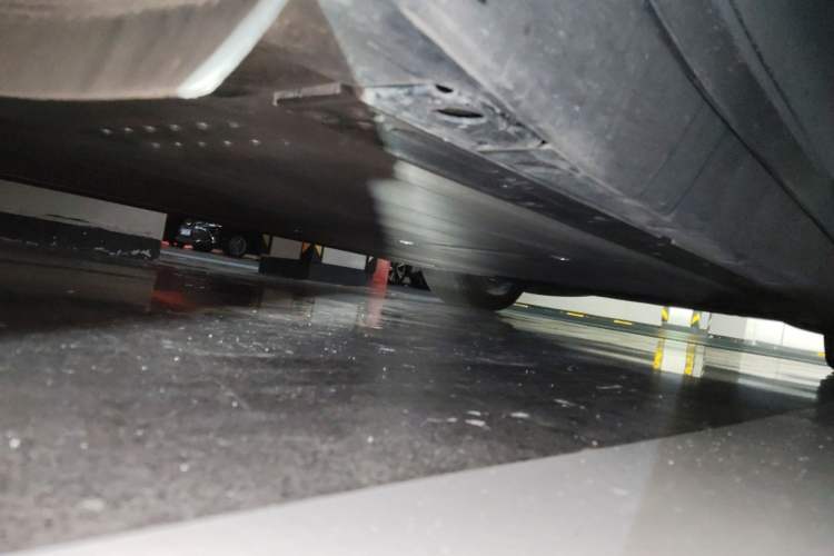 Used Li Auto i6 2025 Model Four-Wheel-Drive Standard Type Chassis Rear Right