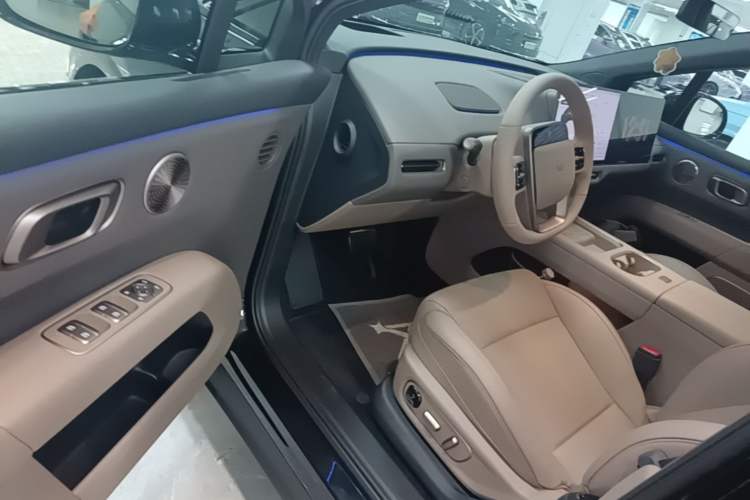 Used Li Auto i6 2025 Model Two-Wheel-Drive Standard Type Driver Seat