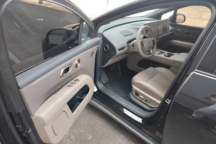 Used Li Auto i6 2025 Model Two-Wheel-Drive Standard Type Driver Seat
