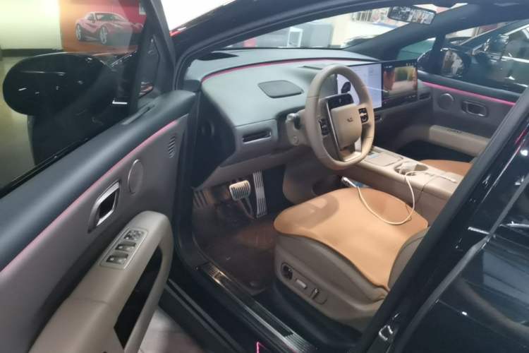 Used Li Auto i6 2025 Model Two-Wheel-Drive Standard Type Driver Seat