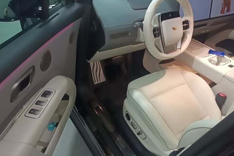 Used Li Auto i6 2025 Model Two-Wheel-Drive Standard Type Driver Seat