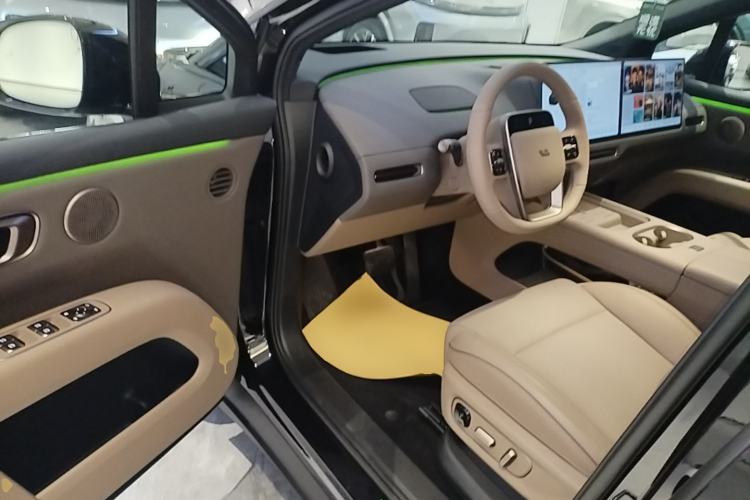 Used Li Auto i6 2025 Model Two-Wheel-Drive Standard Type Driver Seat