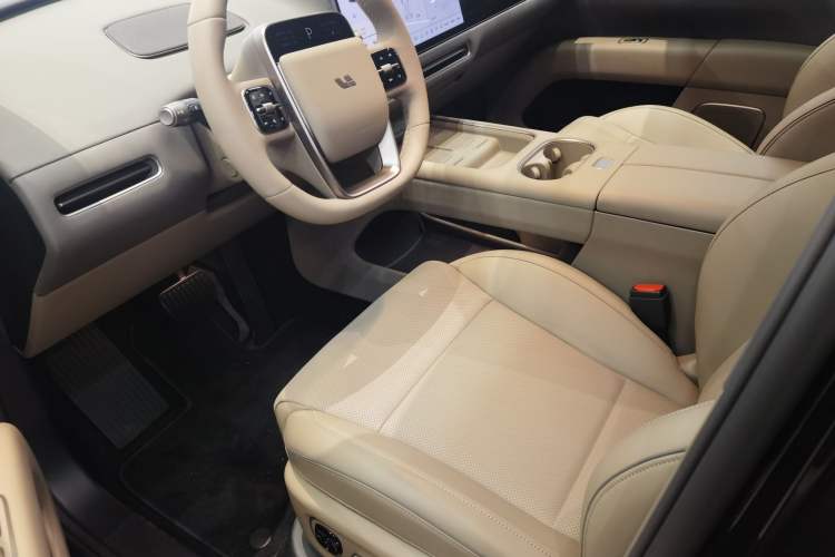 Used Li Auto i6 2025 Model Two-Wheel-Drive Standard Type Driver Seat