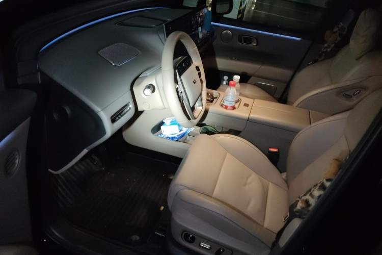 Used Li Auto i6 2025 Model Four-Wheel-Drive Standard Type Driver Seat