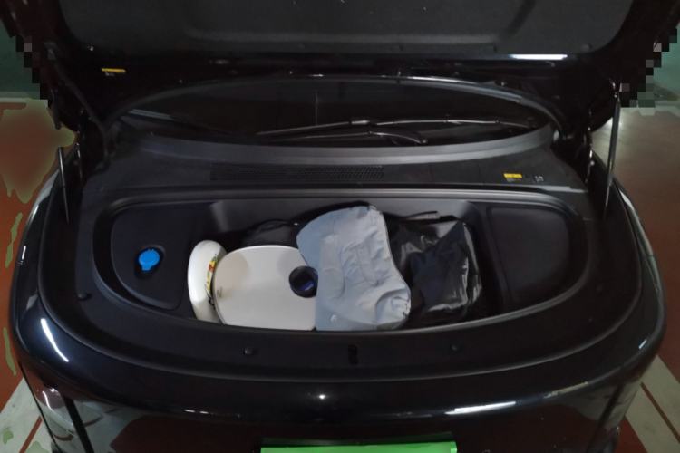 Used Li Auto i6 2025 Model Two-Wheel-Drive Standard Type Engine Bay