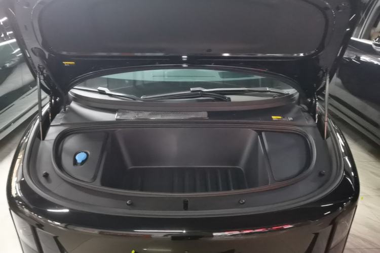 Used Li Auto i6 2025 Model Two-Wheel-Drive Standard Type Engine Bay