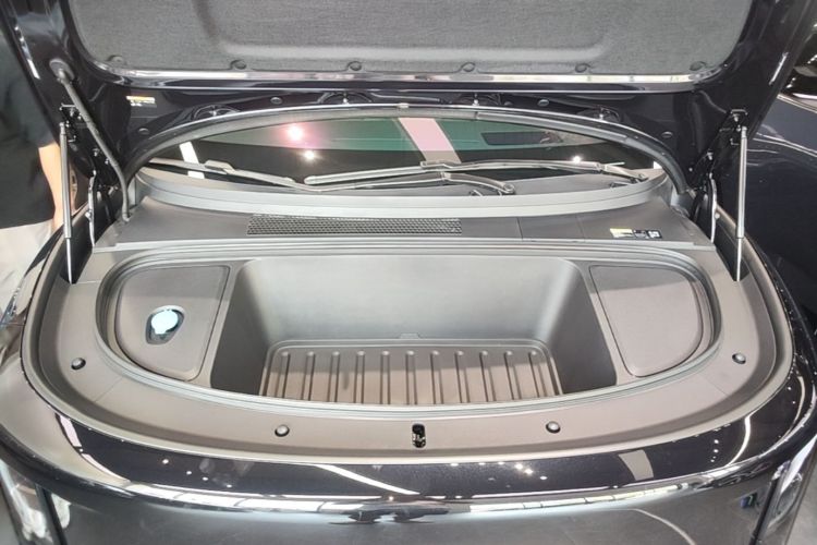 Used Li Auto i6 2025 Model Two-Wheel-Drive Standard Type Engine Bay