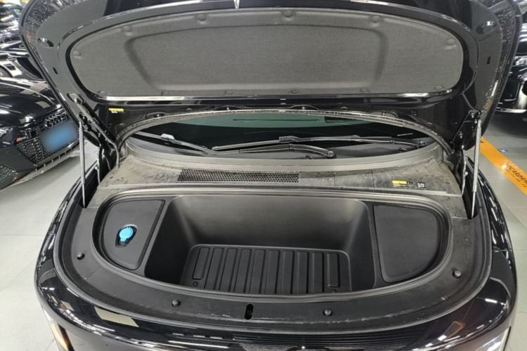 Used Li Auto i6 2025 Model Two-Wheel-Drive Standard Type Engine Bay