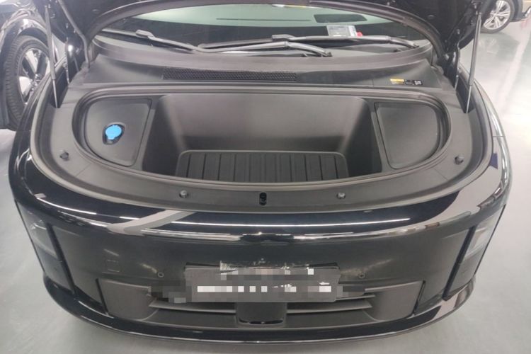 Used Li Auto i6 2025 Model Two-Wheel-Drive Standard Type Engine Bay