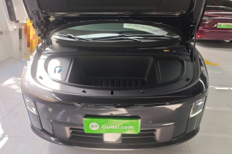 Used Li Auto i6 2025 Model Four-Wheel-Drive Standard Type Engine Bay