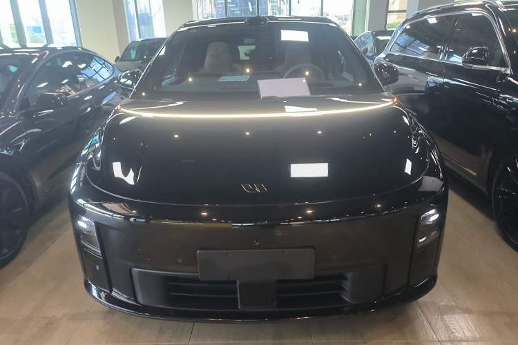 Used Li Auto i6 2025 Model Two-Wheel-Drive Standard Type Exterior 1