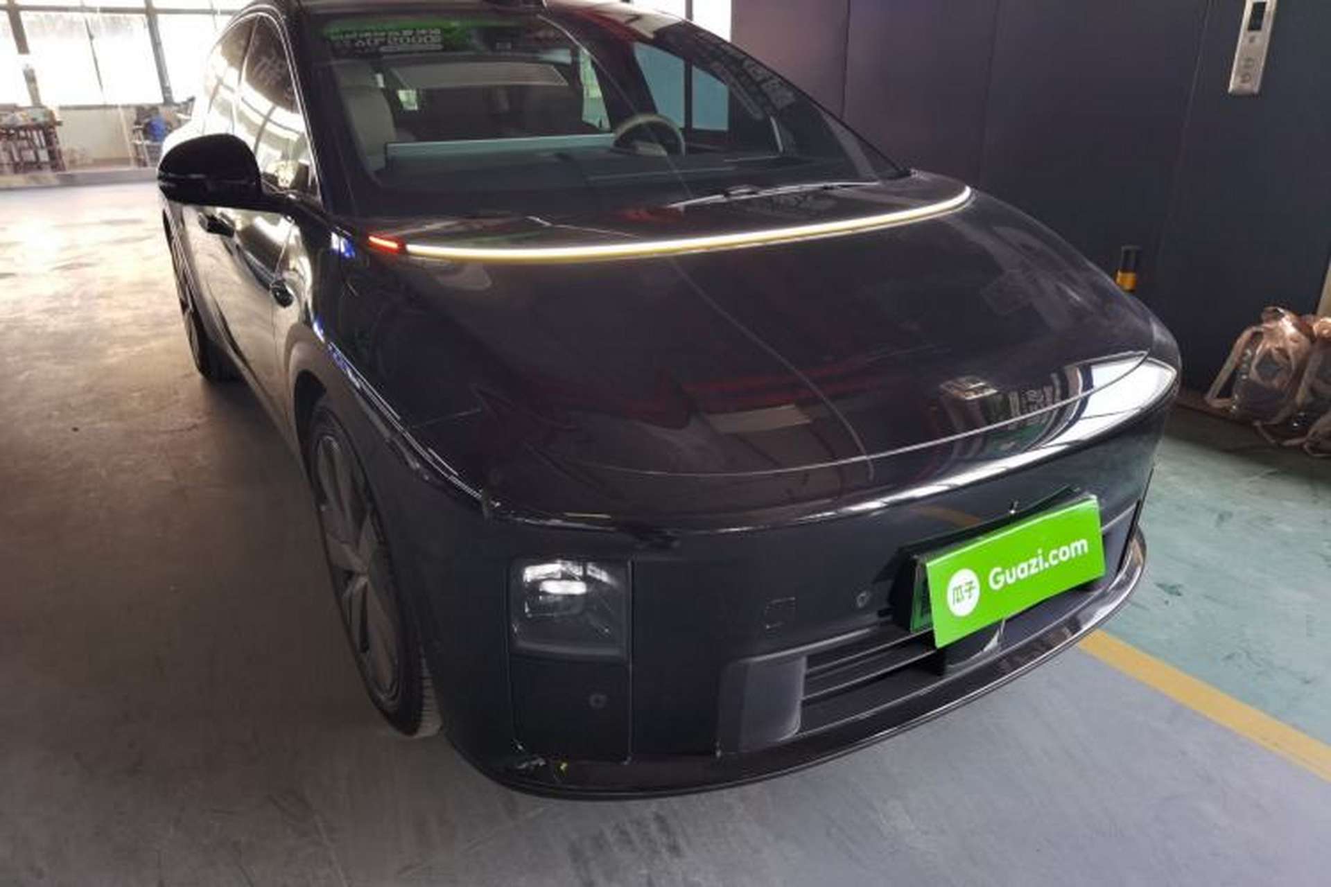 Used Li Auto i6 2025 Model Four-Wheel-Drive Standard Type Exterior 2