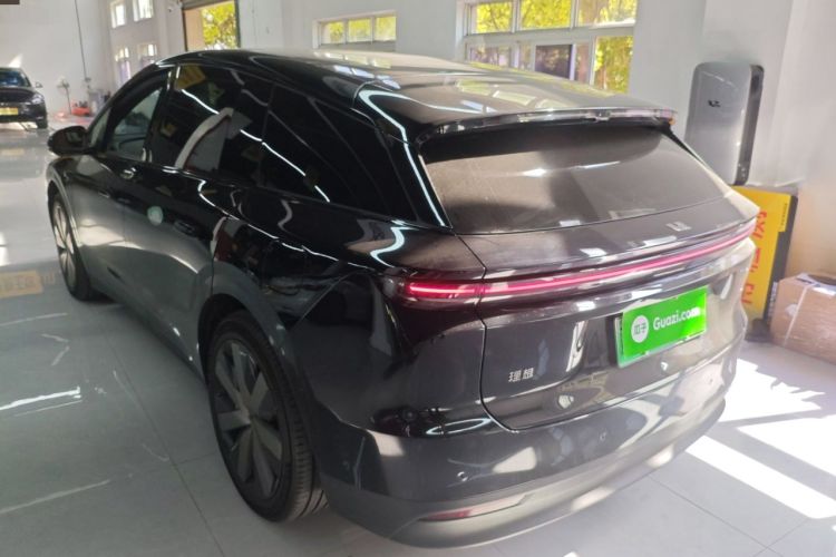 Used Li Auto i6 2025 Model Four-Wheel-Drive Standard Type Exterior 2