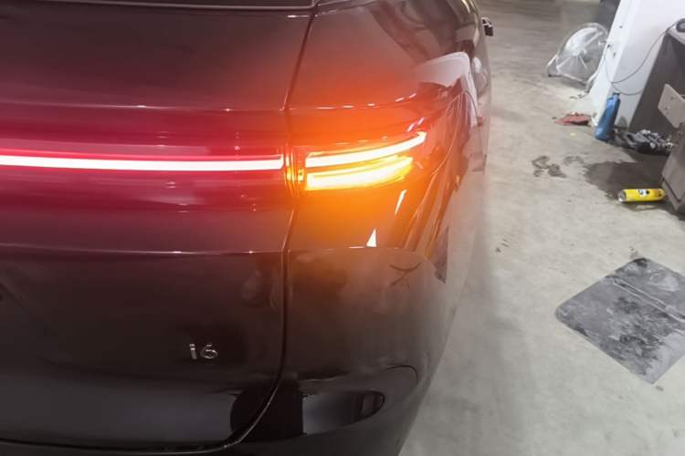 Used Li Auto i6 2025 Model Two-Wheel-Drive Standard Type Exterior 3