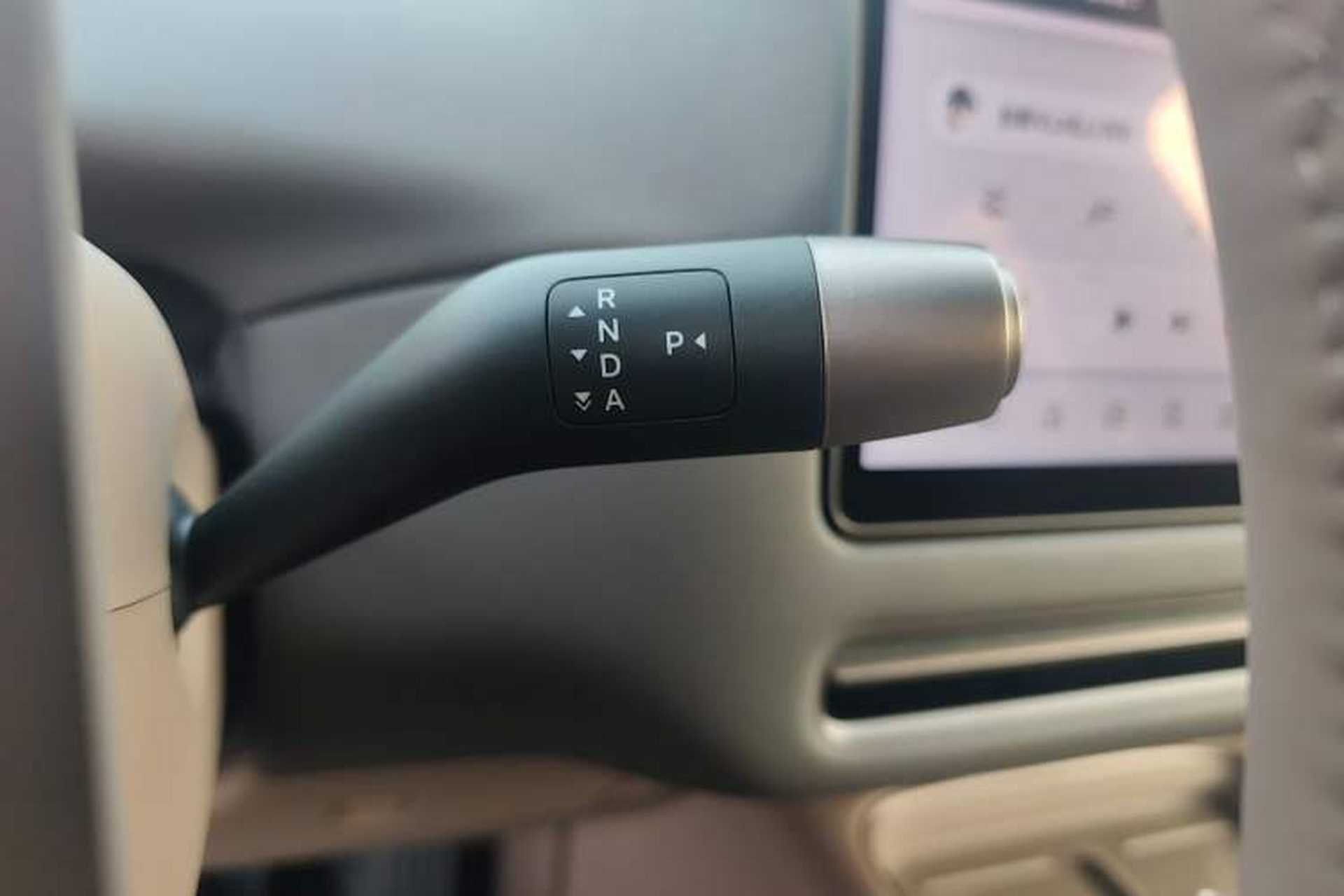 Used Li Auto i6 2025 Model Four-Wheel-Drive Standard Type Gear Lever