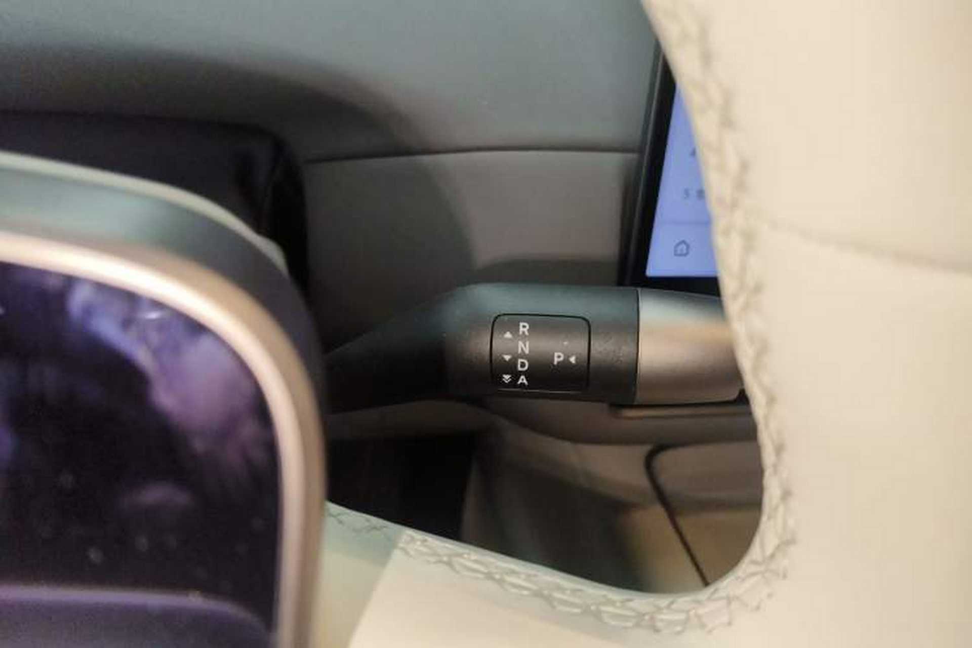 Used Li Auto i6 2025 Model Two-Wheel-Drive Standard Type Gear Lever