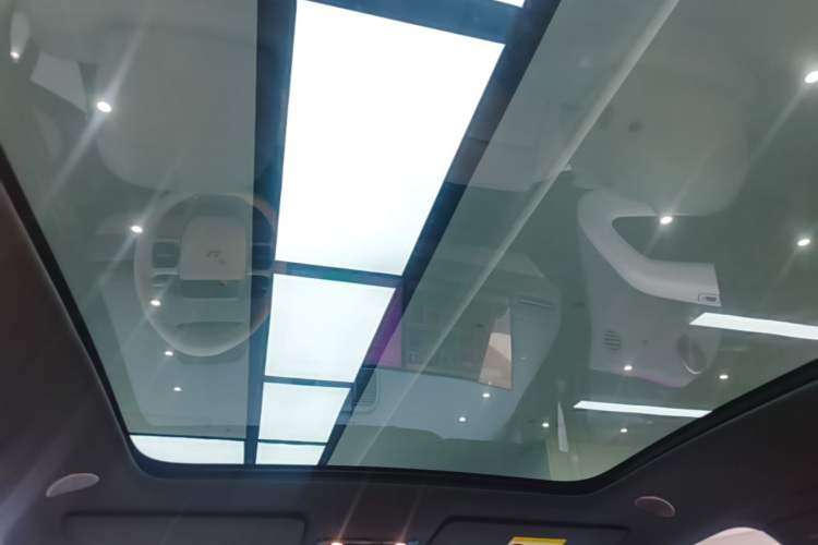 Used Li Auto i6 2025 Model Four-Wheel-Drive Standard Type Headliner