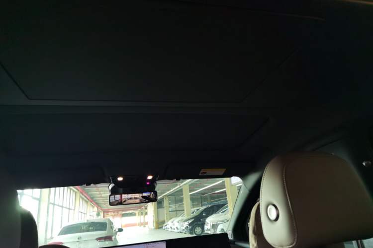 Used Li Auto i6 2025 Model Four-Wheel-Drive Standard Type Headliner