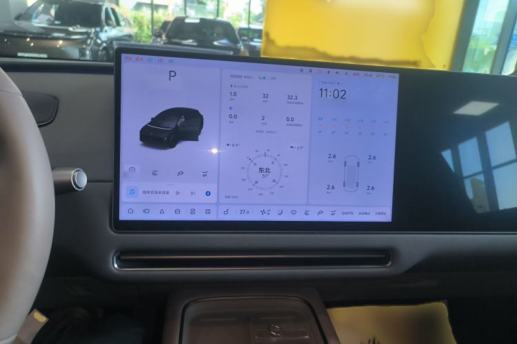 Used Li Auto i6 2025 Model Two-Wheel-Drive Standard Type Interior 2