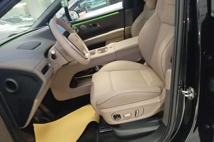 Used Li Auto i6 2025 Model Two-Wheel-Drive Standard Type Left Front Seat