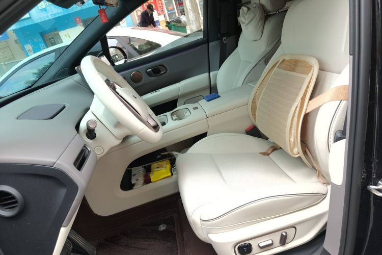 Used Li Auto i6 2025 Model Four-Wheel-Drive Standard Type Left Front Seat