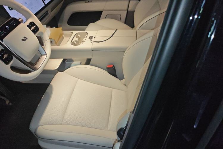Used Li Auto i6 2025 Model Four-Wheel-Drive Standard Type Left Front Seat