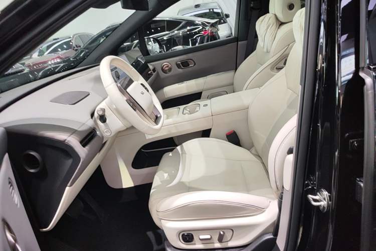 Used Li Auto i6 2025 Model Two-Wheel-Drive Standard Type Left Front Seat