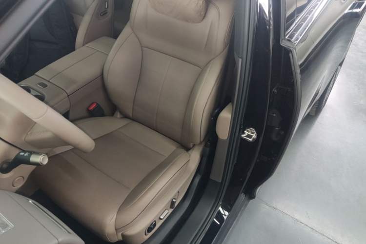 Used Li Auto i6 2025 Model Two-Wheel-Drive Standard Type Left Front Seat