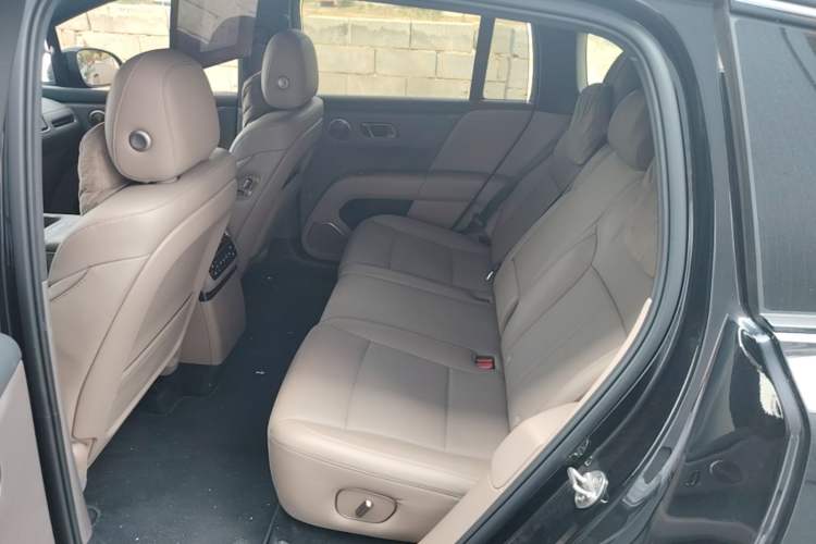 Used Li Auto i6 2025 Model Two-Wheel-Drive Standard Type Left Rear Seat