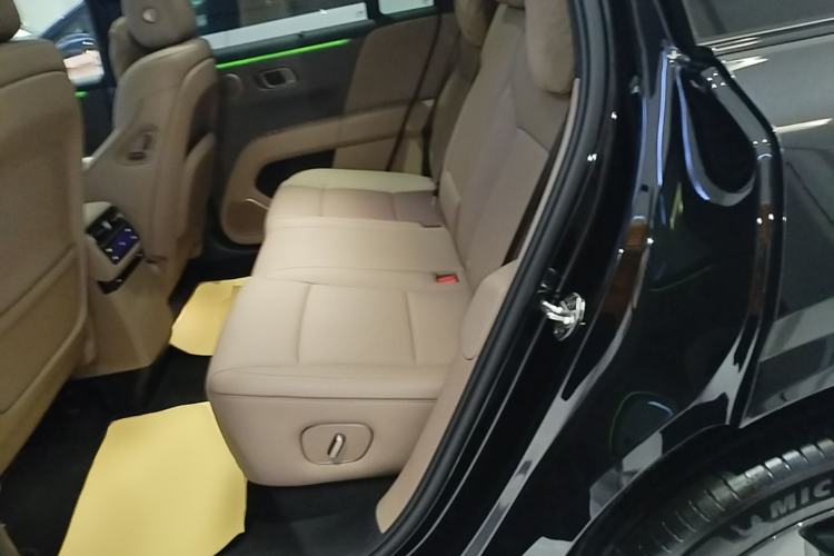 Used Li Auto i6 2025 Model Two-Wheel-Drive Standard Type Left Rear Seat