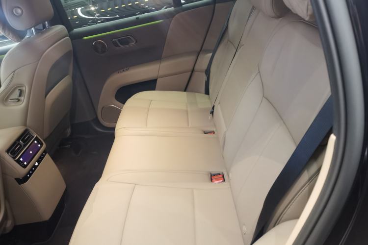 Used Li Auto i6 2025 Model Two-Wheel-Drive Standard Type Left Rear Seat